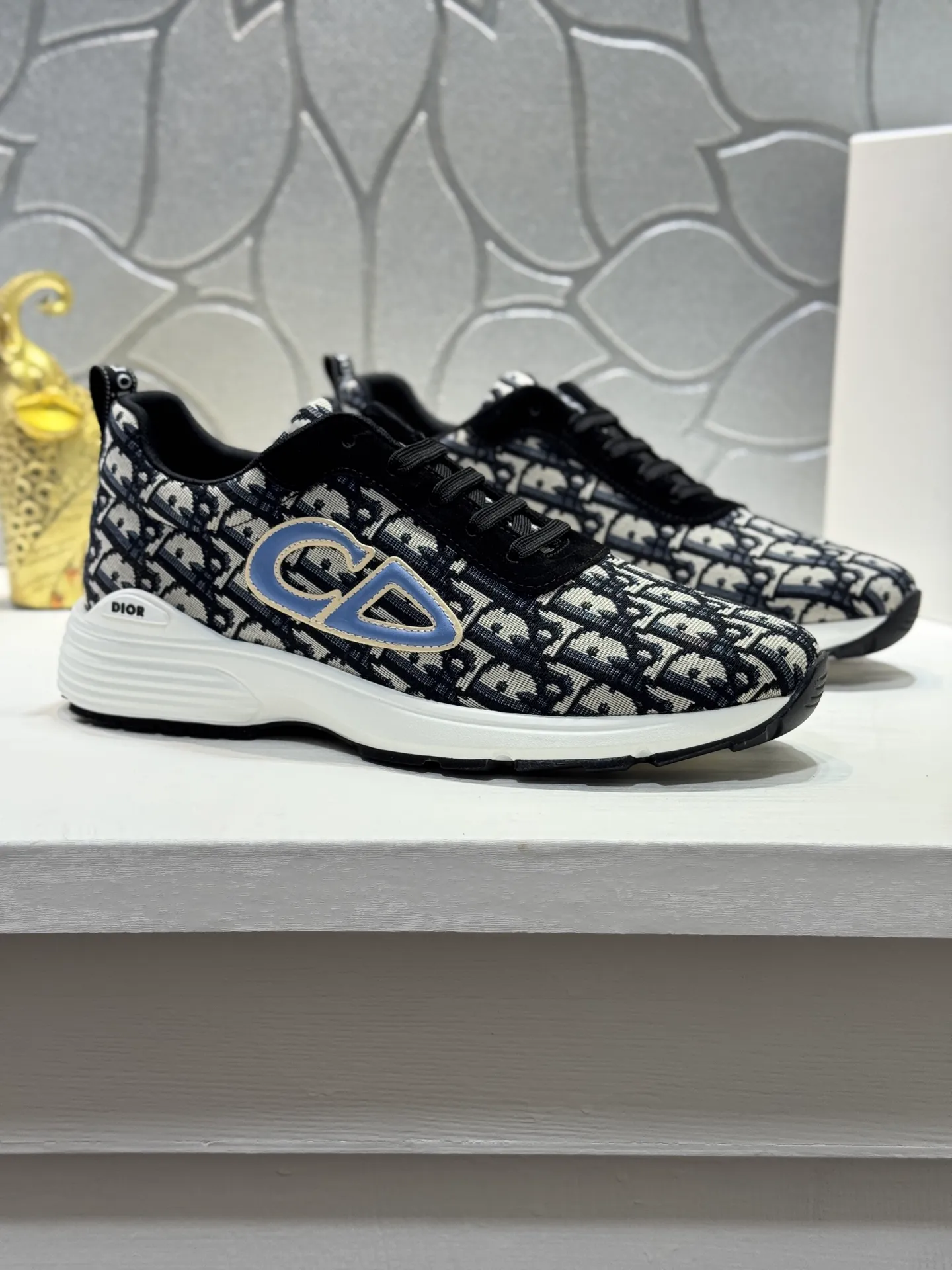 Men's shoes 💰420 [New style] 🏵️🏵️Original quality! Dior🔥Christan Dior (Dior) hot style [new style]⚠⚠️Top purchasing agent🔍🔍Men's HK counters are on sale simultaneously. Sole: The original sole is specially provided by the original factory. The exclusive movable molded sole is super comfortable. The original factory follows the order. 🔍🔍The high-quality multi-color splicing design is exquisite and unique, with canvas upper and mesh lining💪Details determine the quality. We only make shoes with care. You can go in and out of the counter at will. Welcome to compare🇮🇹Size: 38-44 (45 customized)